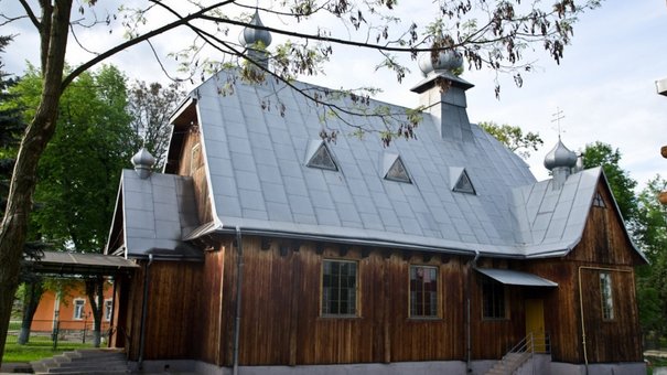 Священик ПЦУ заперечив намір знести дерев'яну церкву в Рудному
