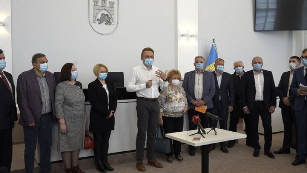 Львівські лікарні реорганізують у три медичні об'єднання