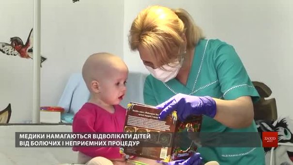 Благодійники збирають іграшки для онкохворих дітей у львівській лікарні