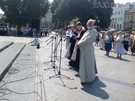 У Львові хрещення Київської Русі відзначили молитвою. Фото, відео