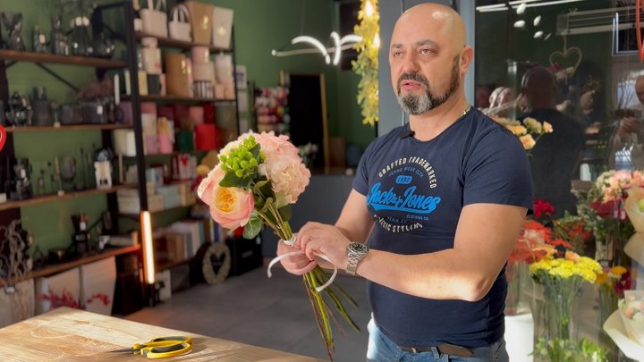 «Від фронту до екзотичних букетів»