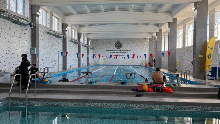 У Львові відкрили перший 25-метровий інклюзивний басейн