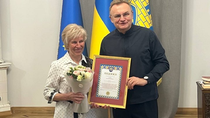 Найкраща двірничка Львова 2026 року передасть премію на ЗСУ