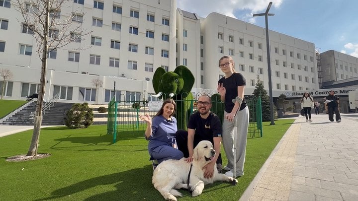 «Ми даруємо дітям у лікарні радість»